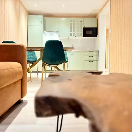 Apartment Treehouse - Alpinlake