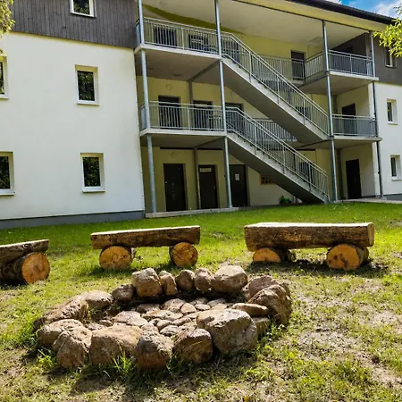 Treehouse - Alpinlake Apartment Gruenau im Almtal