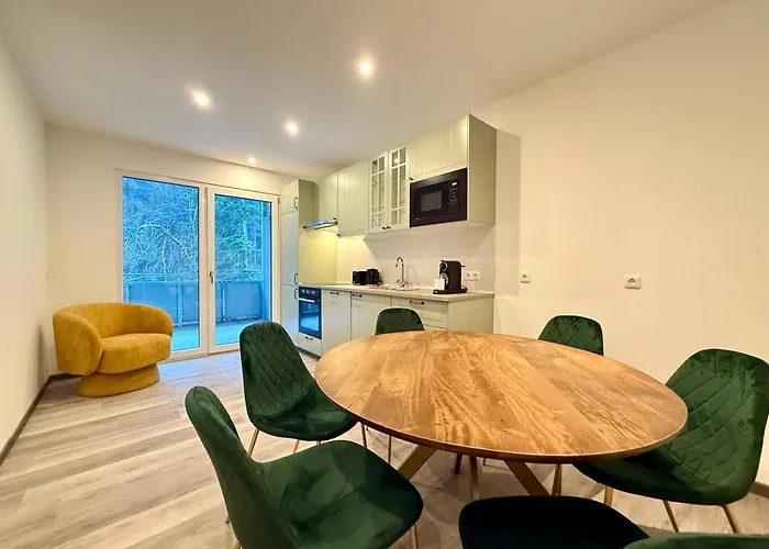 Treehouse - Alpinlake * Грюнау-им-Альмталь